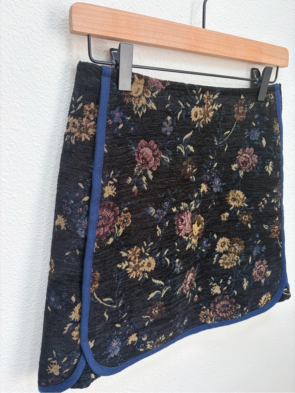 Sezane Tanina Mini Skirt Textured Fall Floral Jacquard Tapestry Navy Size 34 - Picture 5 of 11